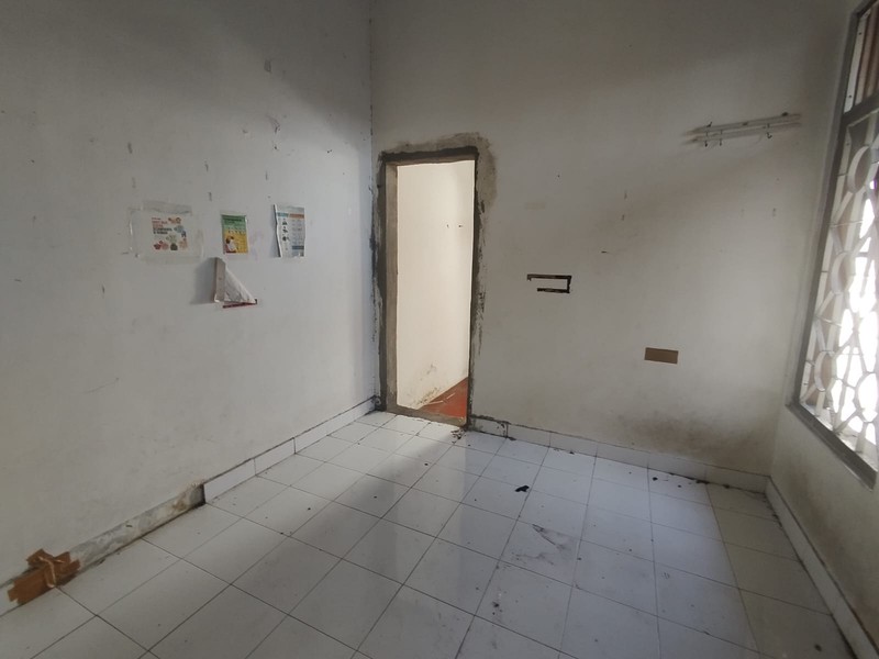 Disewakan Ruang Usaha Strategis 2 Lantai di Jl. Godean Sleman Luas & Siap Pakai, Nogotirto, Gamping, Sleman