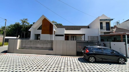 Rumah Modern Minimalis Baru Gress di Sleman Utara Dekat Kampus UII Jakal, Sukoharjo, Ngaglik, Sleman