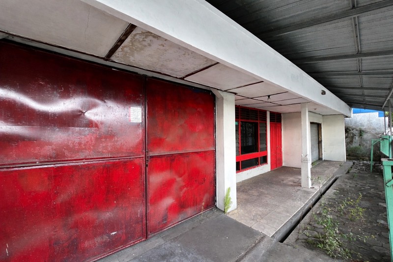 Sewa Ruang Usaha/Rumah Strategis 600 Meter Persegi Area Kampus UMY, di Ambarketawang, Gamping, Sleman 