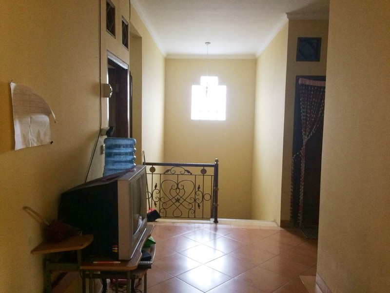 Rumah 2 Lantai, bisa untuk Kost- kostan di Pondok Aren