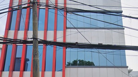 Gedung baru, 5 lantai di Cikini