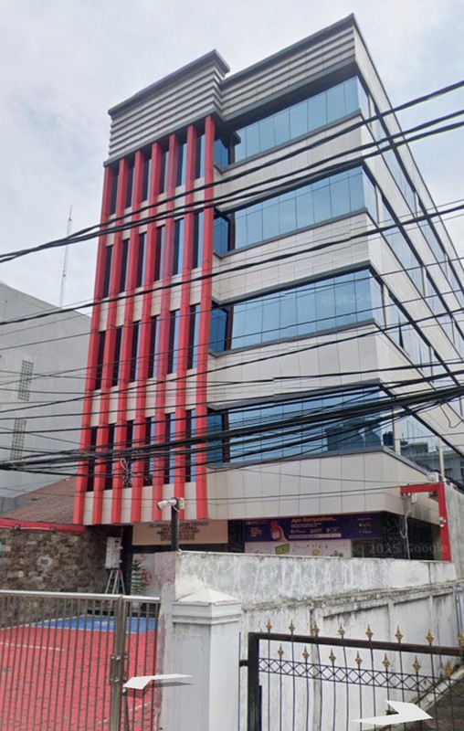 Gedung baru, 5 lantai di Cikini