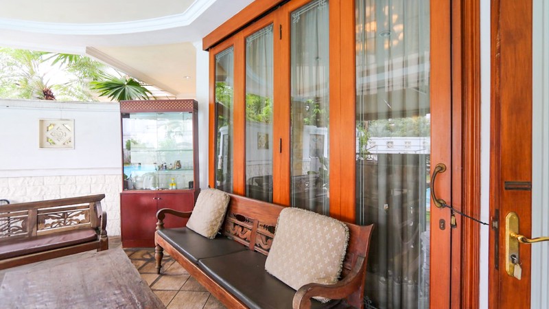 Rumah Mewah di Pondok Indah, Akses mudah Kebayoran Baru Jagakarsa