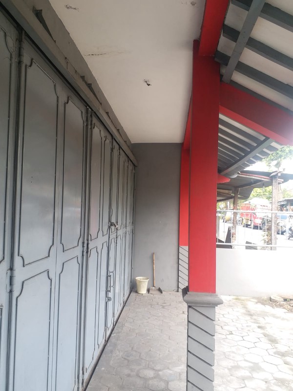 Disewakan Ruang Usaha 2 Lantai di Manding Bantul Dekat Pusat Perkantoran & Wisata Kulit, Trirenggo, Bantul