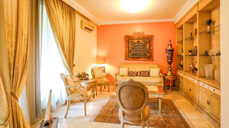 Rumah Mewah di Pondok Indah - Lokasi Elite, Akses Mudah ke Kebayoran Baru & Sekitarnya!