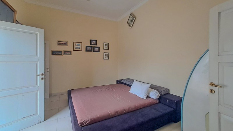 Rumah Mewah Elegan di Legenda Wisata Cibubur, dekat Kota Wisata