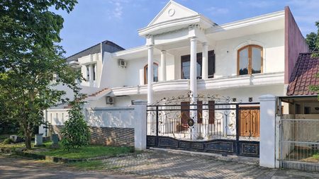 Rumah Mewah Elegan Dominasi Putih di Giri Loka BSD - Siap Huni & Prestisius