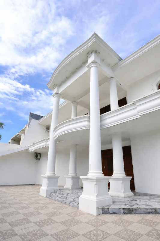 Rumah Mewah Elegan Dominasi Putih di Giri Loka BSD - Siap Huni & Prestisius