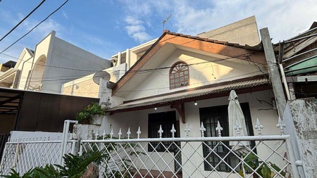 Dijual Rumah Lokasi Strategis dekat dengan STAN @Bintaro Sektor 5