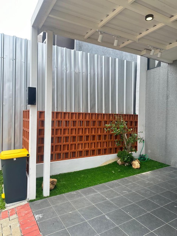 Rumah dalam Cluster 2 Lantai SHM Siap Huni Lokasi Strategis Harga Murah! 