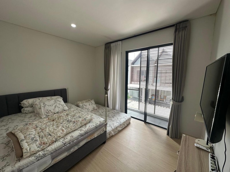 Rumah dalam Cluster 2 Lantai SHM Siap Huni Lokasi Strategis Harga Murah! 