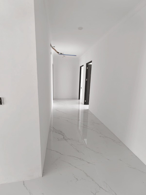 7 Milyar-an Dijual Rumah Baru Pakuwon Indah The Mansion - New American Classic Surabaya Barat - Spesial Attic Rooftop Desain 3 Lantai - Strategis lokasi dekat Pakuwon Mall, Graha Family , Citraland 