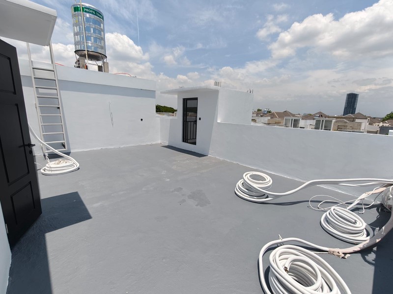 7 Milyar-an Dijual Rumah Baru Pakuwon Indah The Mansion - New American Classic Surabaya Barat - Spesial Attic Rooftop Desain 3 Lantai - Strategis lokasi dekat Pakuwon Mall, Graha Family , Citraland 