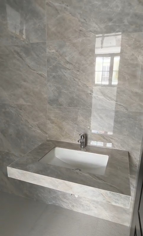 7 Milyar-an Dijual Rumah Baru Pakuwon Indah The Mansion - New American Classic Surabaya Barat - Spesial Attic Rooftop Desain 3 Lantai - Strategis lokasi dekat Pakuwon Mall, Graha Family , Citraland 