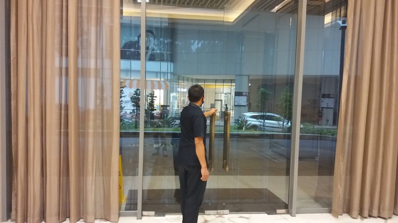 Jual Rugi 2 BR Apartemen Trans Park Cibubur - Posisi Hoek dan View Bagus