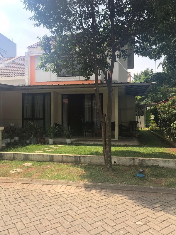Rumah dengan Desain Modern Hunian Nyaman dan Asri @Graha Raya