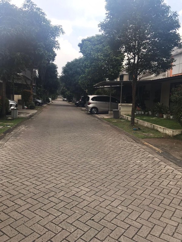 Rumah dengan Desain Modern Hunian Nyaman dan Asri @Graha Raya