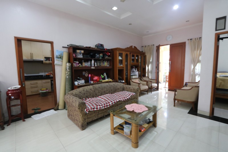 Rumah Strategis di Bintaro - Dekat Kesehatan, Rempoa, Veteran & Pondok Ranji!