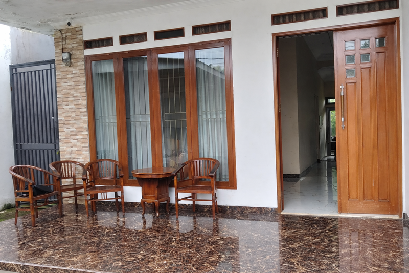 Rumah Siap Huni Di Pondok Aren, Jurangmangu Barat
