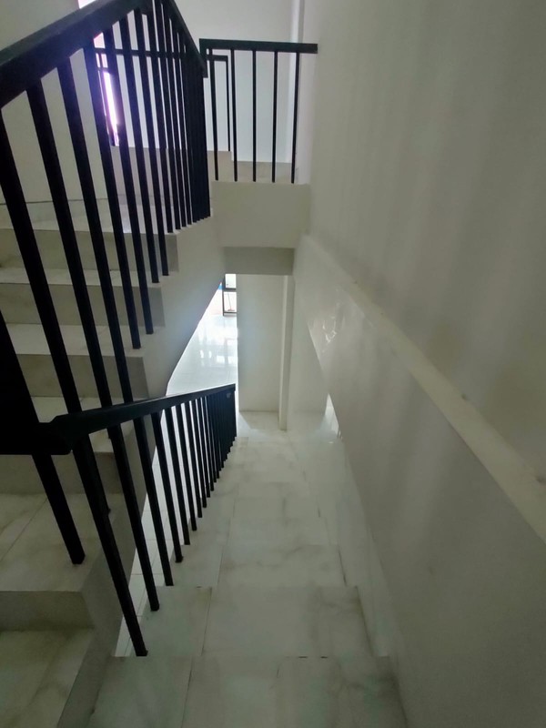 1 Milyar-an Dijual Rumah Baru Babatan Pratama Wiyung Surabaya Barat  - New Baru Minimalis Modern 2 Lantai dekat Taman Pondok Indah, Royal Residence , Babatan Mukti, Pakuwon Mall  