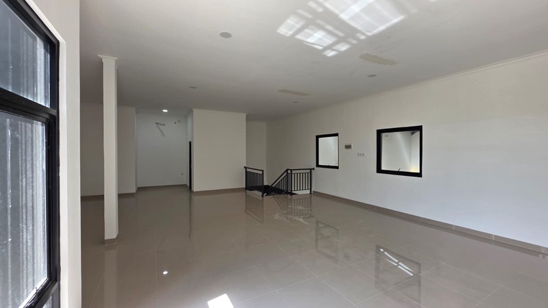 KAWASAN GUDANG DAN INDUSTRI