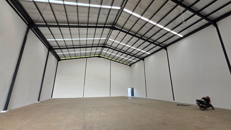 KAWASAN GUDANG DAN INDUSTRI