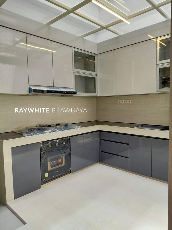 Disewakan Brand New Townhouse Modern Minimalis Area Radio Dalam