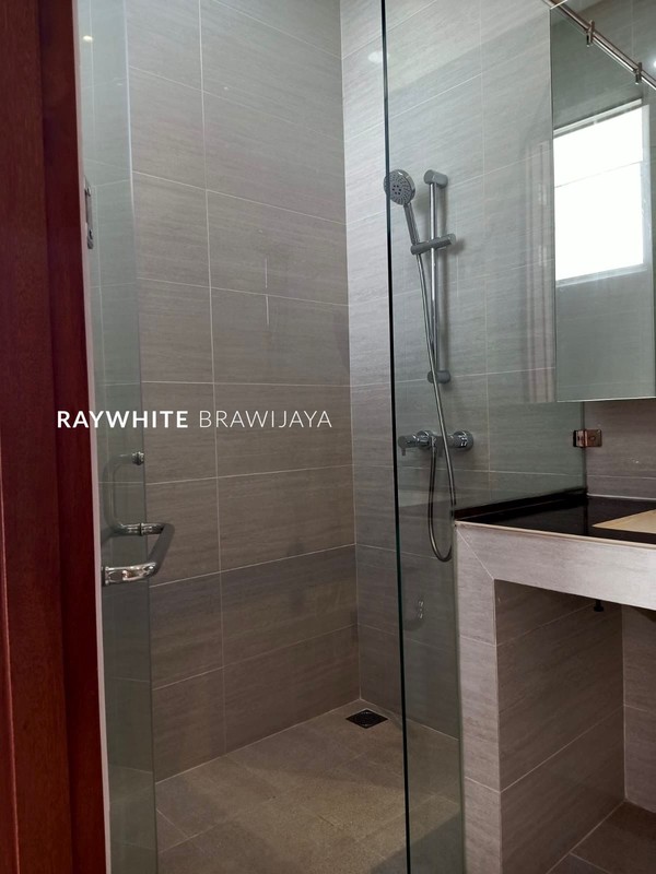 Disewakan Brand New Townhouse Modern Minimalis Area Radio Dalam