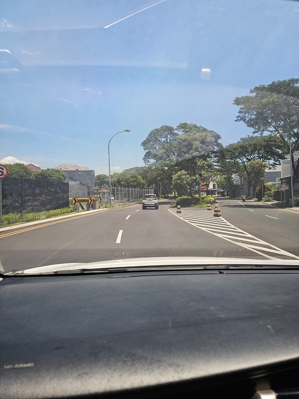 Dijual Rumah Usaha Citraland Surabaya Barat Hadap NOL Jalan RAYA - Parkiran Mobil LUAS Komersial area Cocok buat Segala Usaha - ROW Jalan LEBAR 6 Mobil - Lengkap Ijin USAHA 