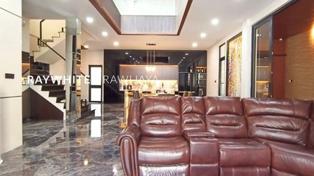 Rumah Modern dalam Cluster Premium Lokasi Strategis Area Kemanggisan