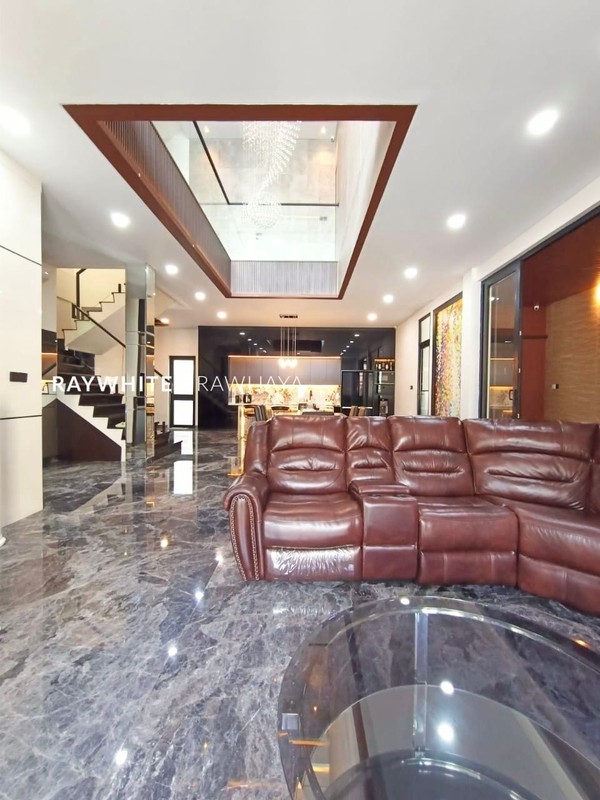 Rumah Modern dalam Cluster Premium Lokasi Strategis Area Kemanggisan