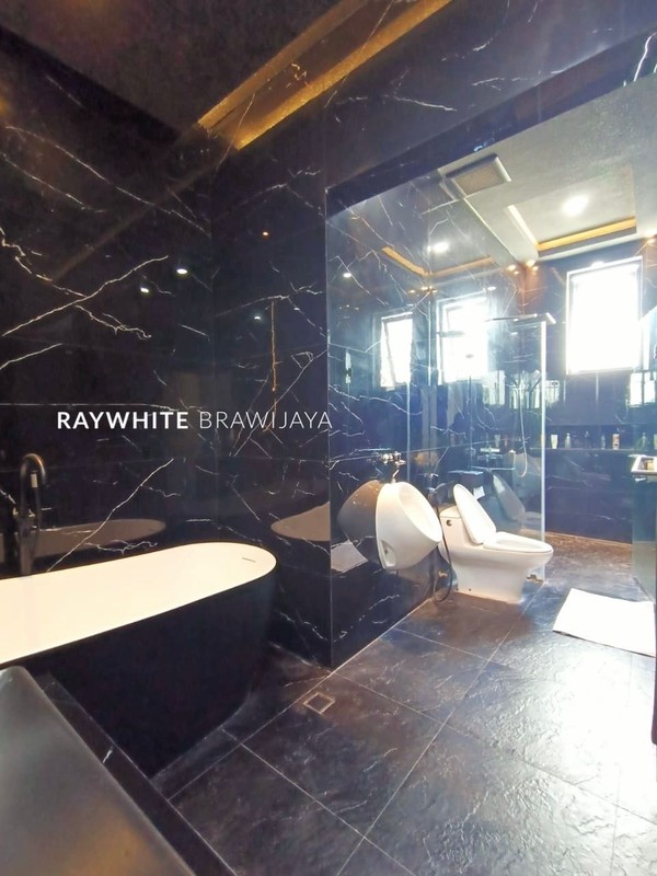 Rumah Modern dalam Cluster Premium Lokasi Strategis Area Kemanggisan