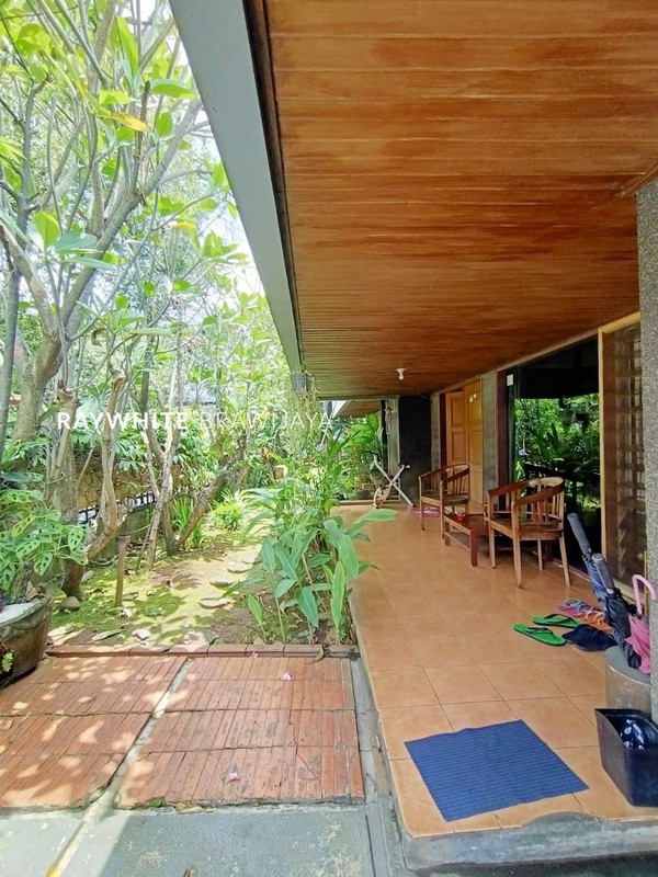 Rumah Tua Hitung Tanah Lokasi Strategis Area Radio Dalam