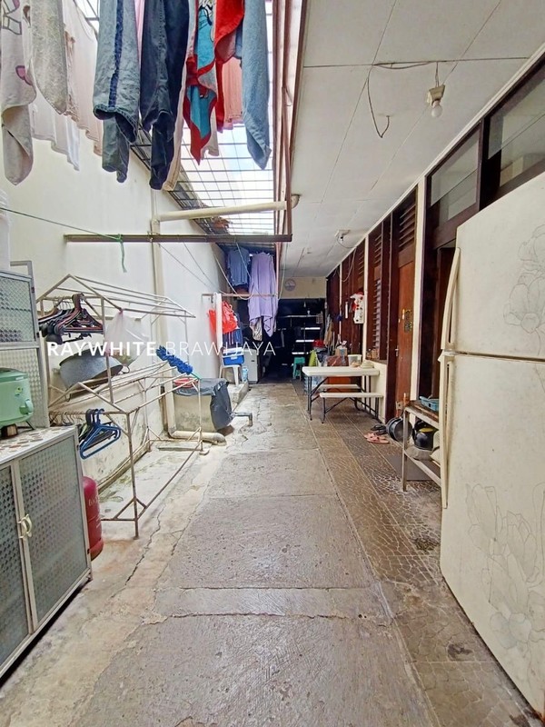 Rumah Tua Hitung Tanah Lokasi Strategis Area Radio Dalam