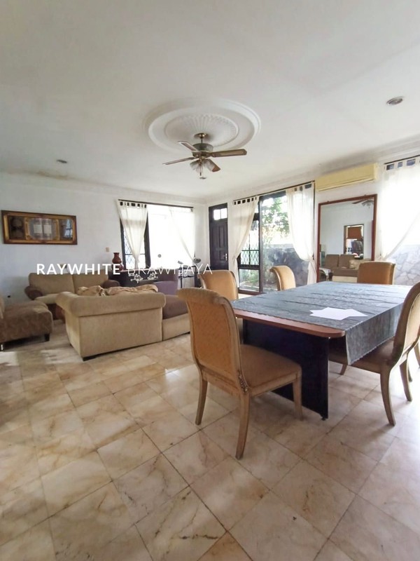 Rumah Tua Hitung Tanah Lokasi Strategis Area Radio Dalam