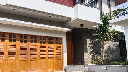 Rumah Disewakan di Jalan Kemang Selatan