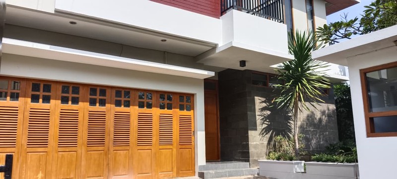 Rumah Disewakan di Jalan Kemang Selatan
