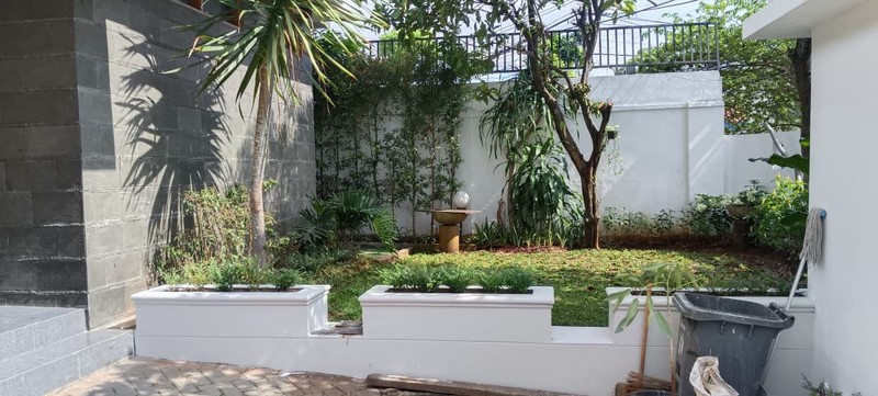 Rumah Disewakan di Jalan Kemang Selatan