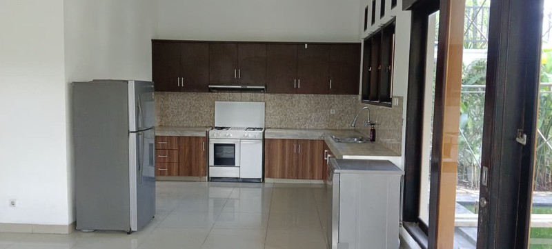 Rumah Disewakan di Jalan Kemang Selatan