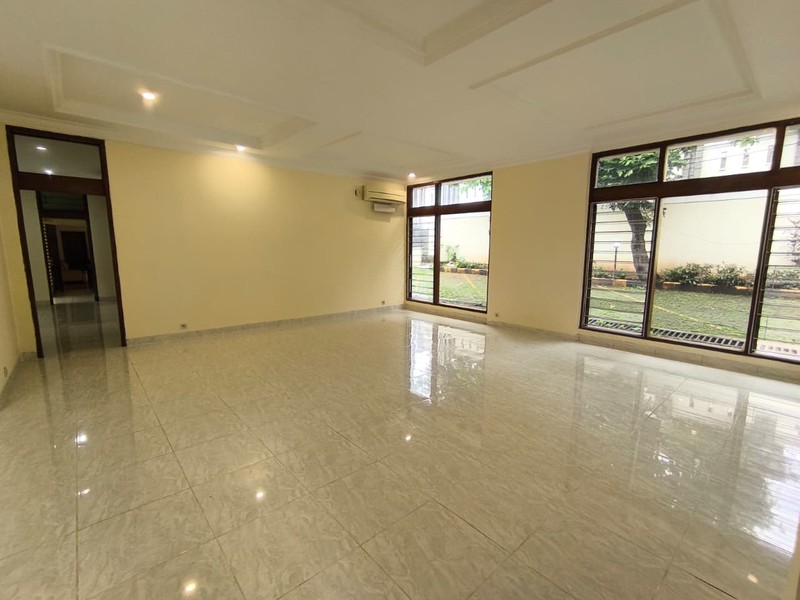 Rumah Disewakan di Jalan Kemang Selatan