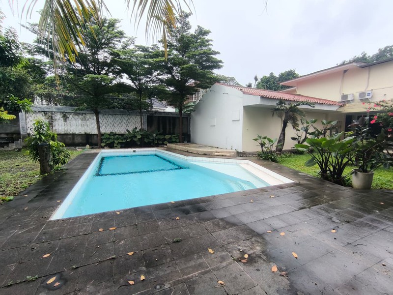 Rumah Disewakan di Jalan Kemang Selatan