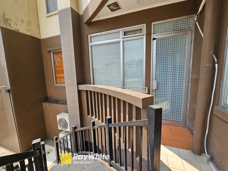 Unit di Apartemen Casablanca Mansion, Tebet, Lantai 1, Swimming Pool View, Dekat Mal Kokas