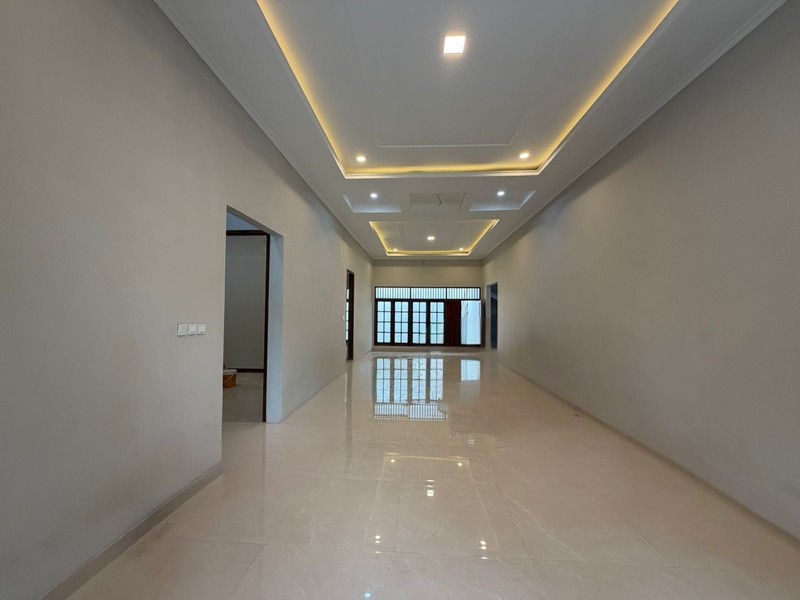 Dijual tanah beserta bangunan akses lokasi sangat strategis di Kemang 