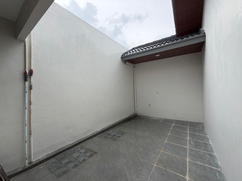 Dijual tanah beserta bangunan akses lokasi sangat strategis di Kemang 