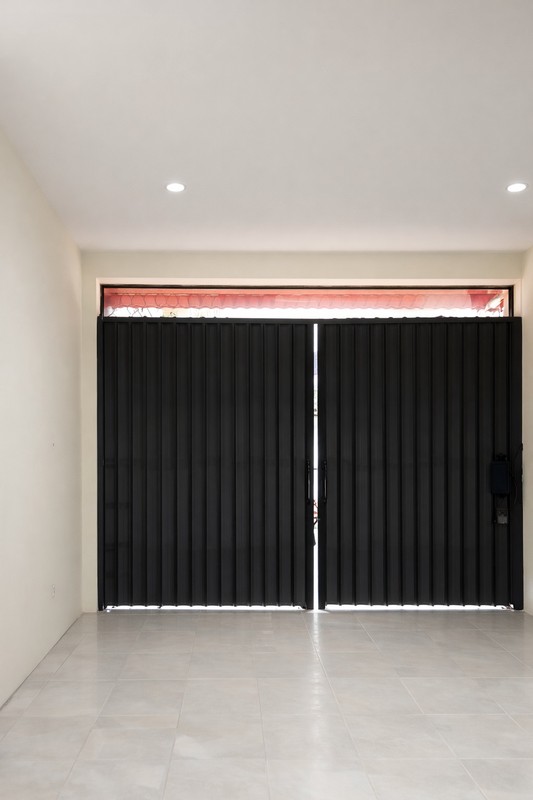 Sudah renovasi ulang, rapih, dan siap pakai, Ruko Percetakan Negara, Rawasari, 4,5x16,5m2.