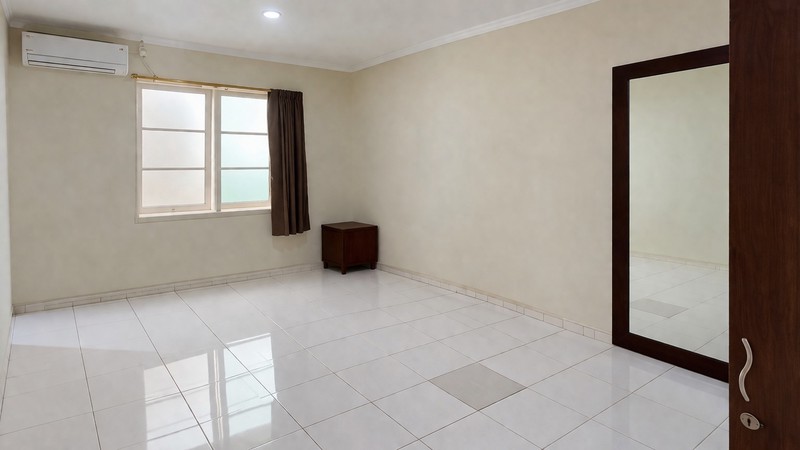 Rumah Lebar 8 Rapih Terawat di Gading Arcadia, Kelapa Gading. Siap Huni.