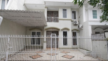 Rumah Lebar 8 Rapih Terawat di Gading Arcadia, Kelapa Gading. Siap Huni