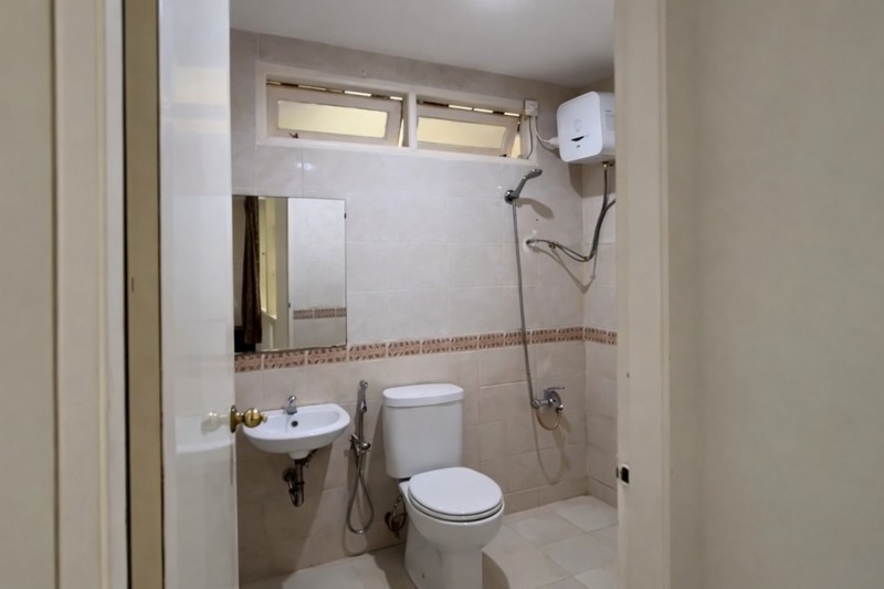 Rumah Lebar 8 Rapih Terawat di Gading Arcadia, Kelapa Gading. Siap Huni