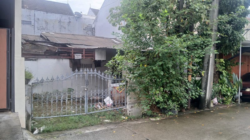 Rumah 1 lantai perlu renov ,hitung tanah, Harga di bawah NJOP di Kelapa Gading