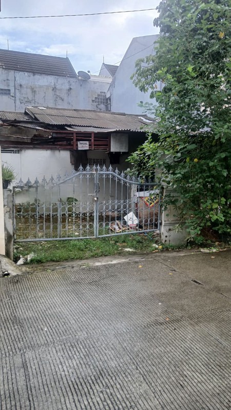 Rumah 1 lantai perlu renov ,hitung tanah, Harga di bawah NJOP di Kelapa Gading